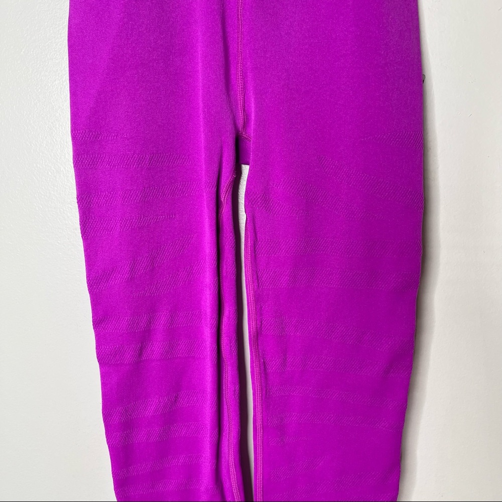 FABLETICS Sculptknot High Rise Barbiecore Leggings - Picture 6 of 14